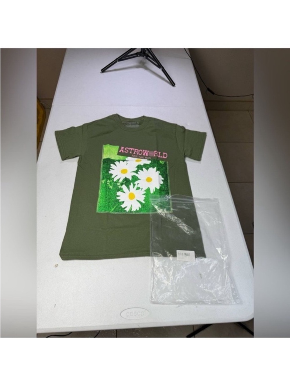 New Travis Scott Astroworld
Festival Run Limited Sz S